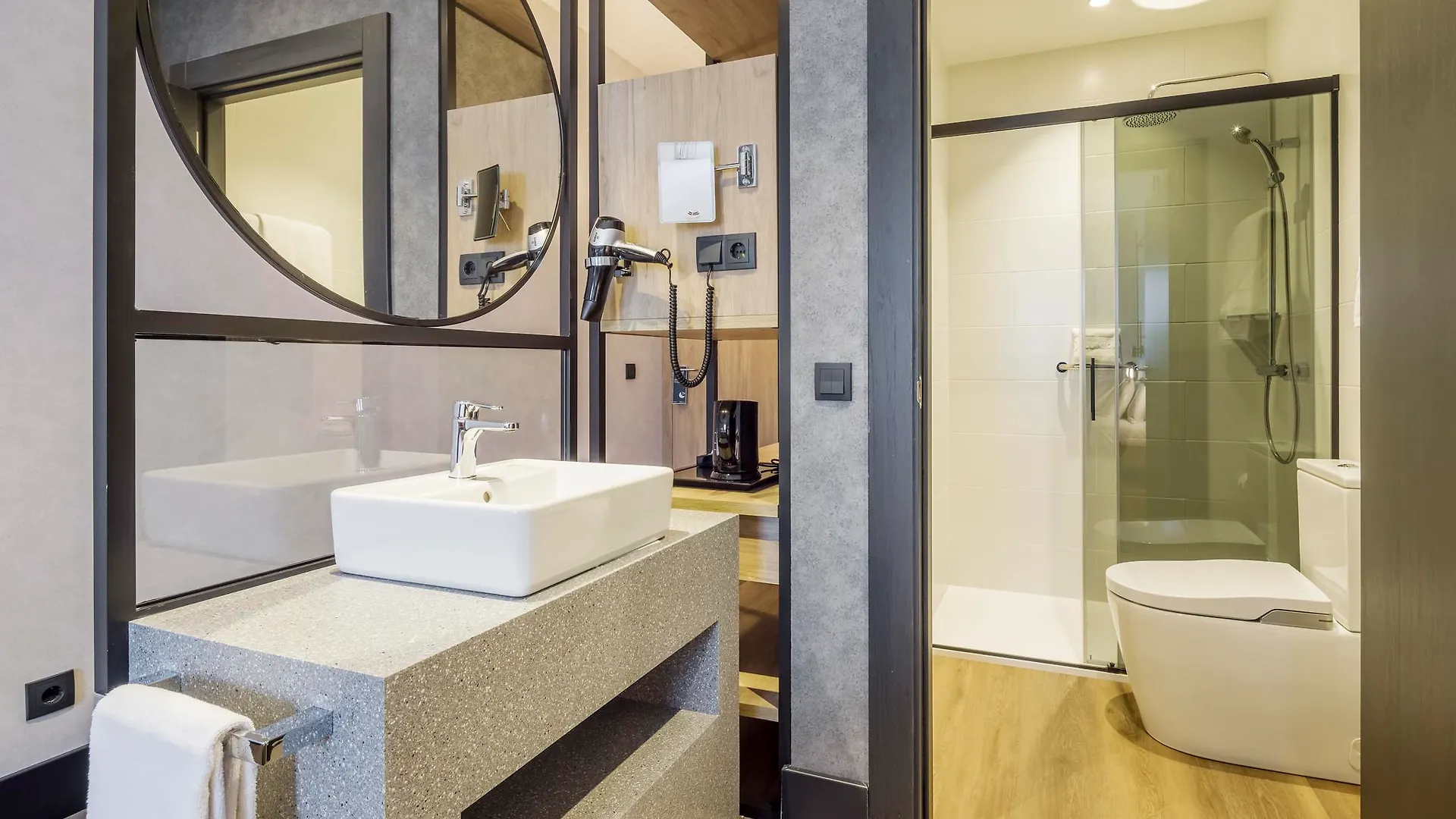 Hotel Ilunion San Mames Bilbao 4*,  Spain