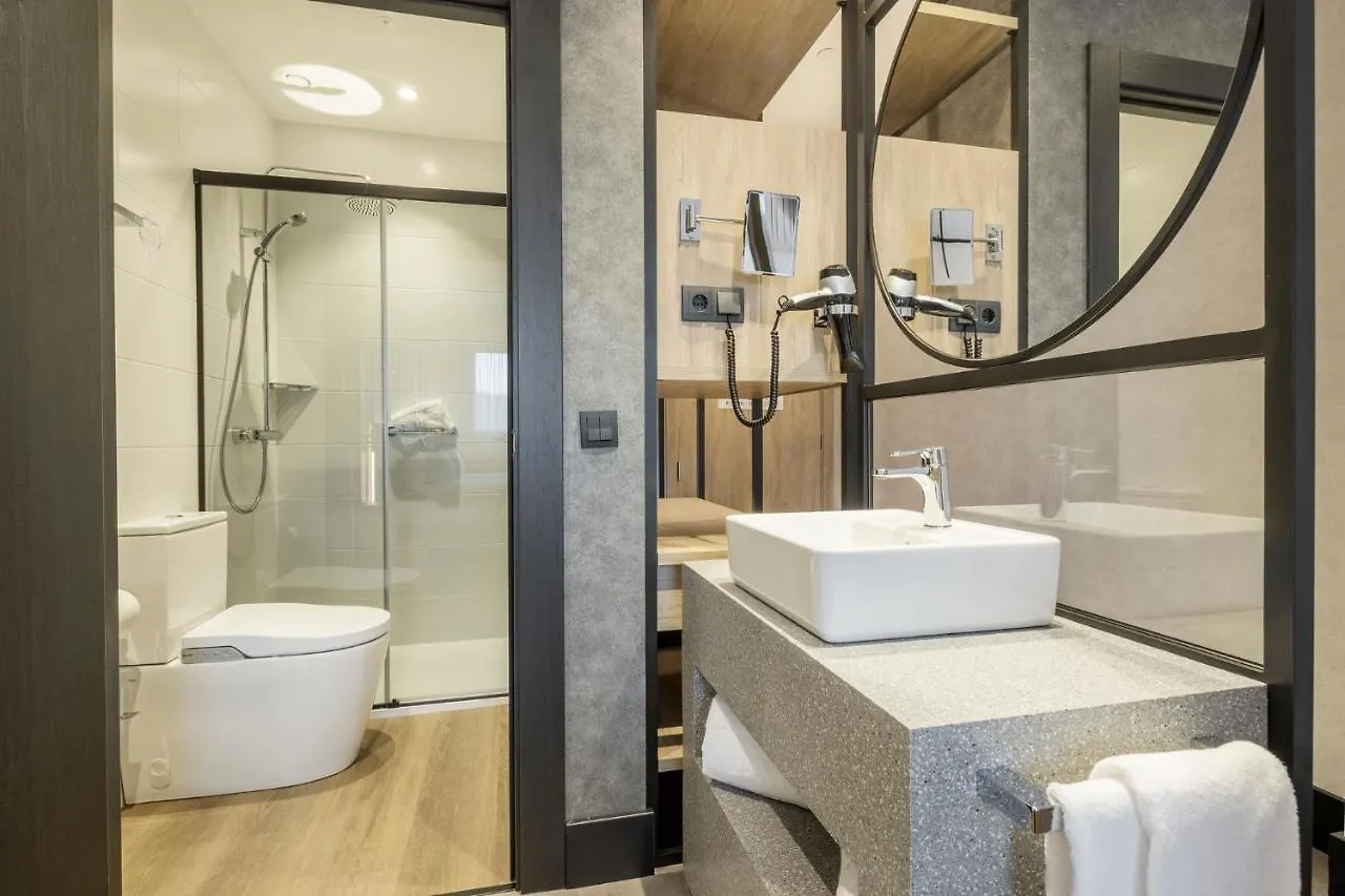 Hotel Ilunion San Mames Bilbao 4*,  Španělsko